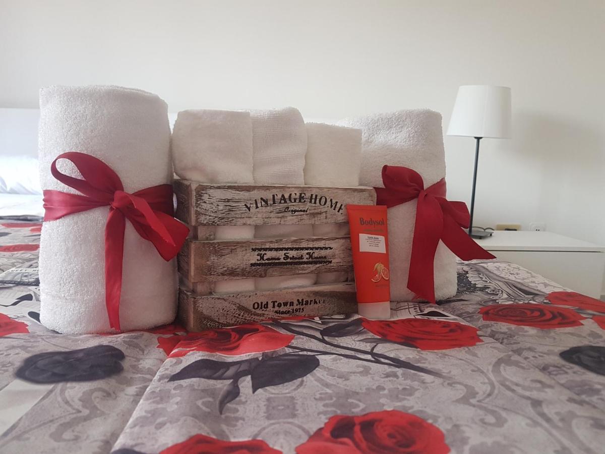 B&B A Casa Di Amici Касерта Екстериор снимка