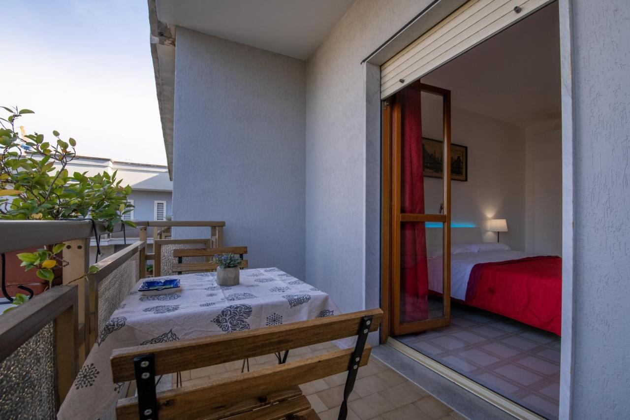 B&B A Casa Di Amici Касерта Екстериор снимка